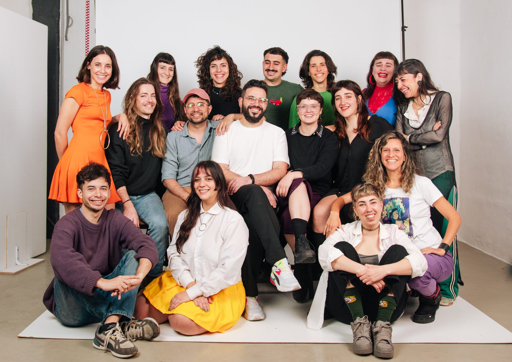El colectivo DxD reunido, retrato grupal